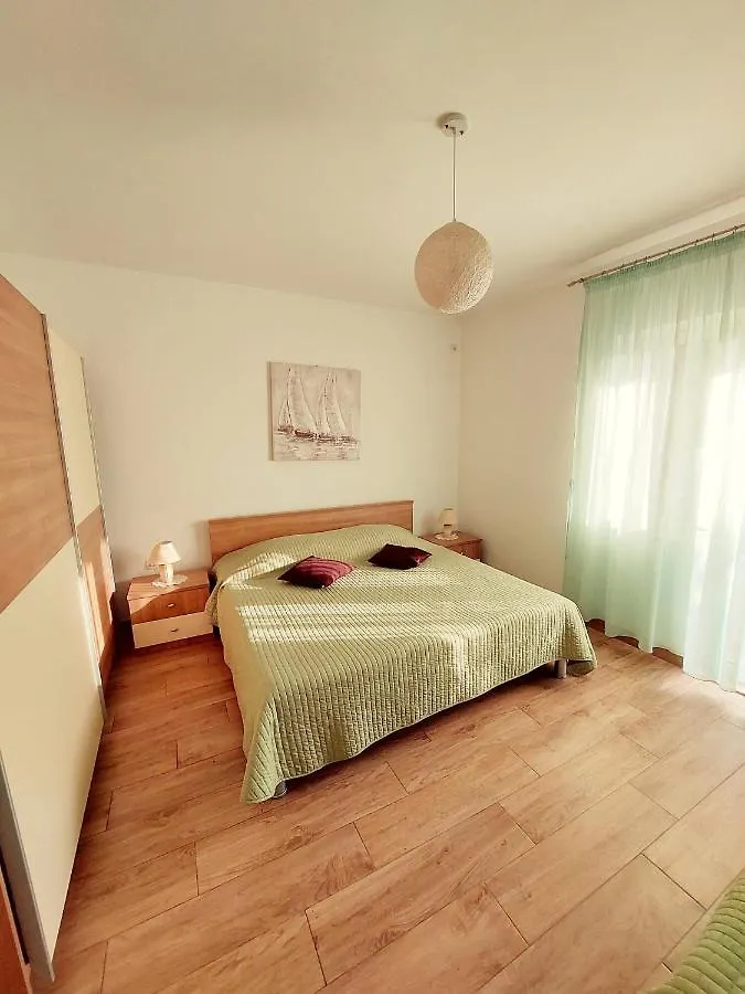 Apartment Jema 特罗吉尔