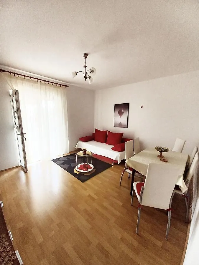 Apartment Jema 特罗吉尔